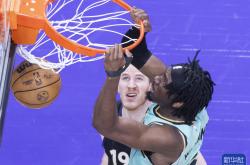 B体育app-包含猛龙面对雄鹿逆转成功，晋级东部决赛的词条