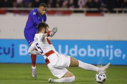 B体育教练-克罗地亚主场战胜瑞典，取得欧预赛关键胜利