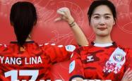 B体育官方-关于足球场上，女子球员以强大实力取得胜利的信息