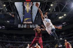 B体育网站入口-雄鹿擒下黄蜂，继续保持不败