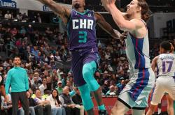 B体育登录入口-关于活塞擒胜黄蜂距离季后赛一步之遥的信息