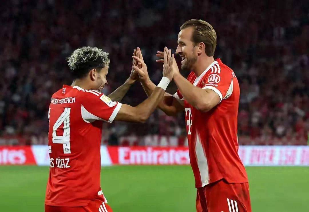 包含拜仁惊险晋级，点球大战中逆袭晋级欧冠四强！的词条