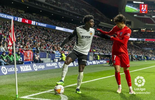 瓦伦西亚逆转对手，成功夺回小组第一的简单介绍