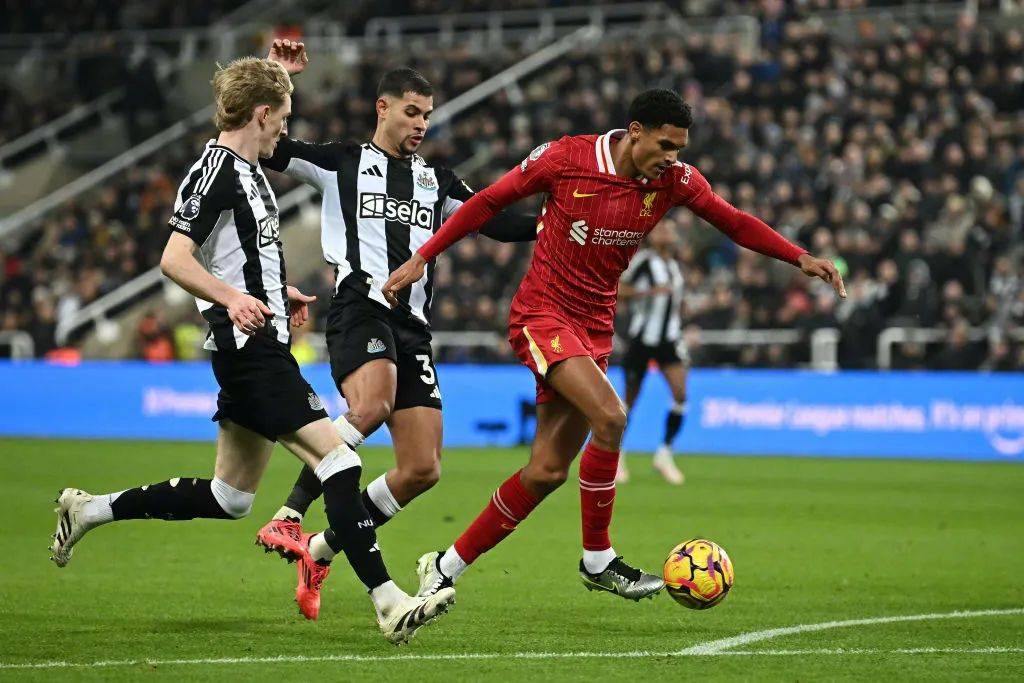 利物浦客场绝杀纽卡,萨拉赫接纳巴第赛季第20球,克洛普赞队员拼劲十足的简单介绍 利物浦客场绝杀纽卡,萨拉赫接纳巴第赛季第20球,克洛普赞队员拼劲十足的简单介绍