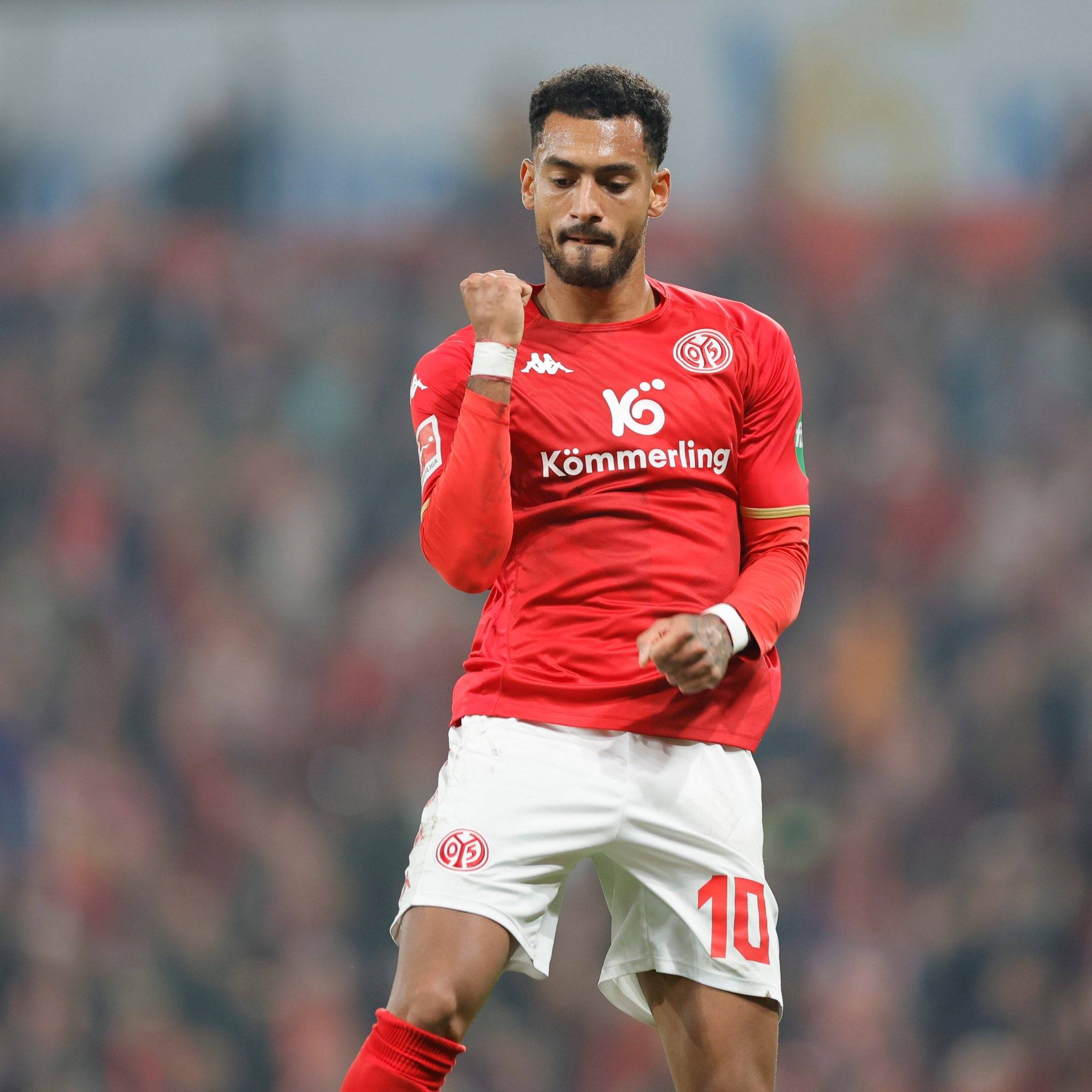 美因茨战平对手，不败和稳固