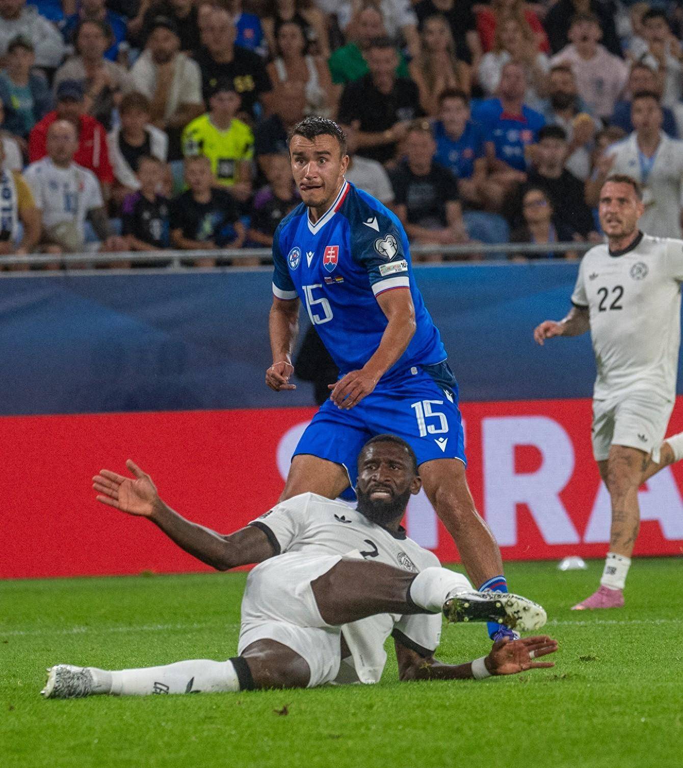 斯洛伐克队备战大战,不畏强手 斯洛伐克队备战大战,不畏强手