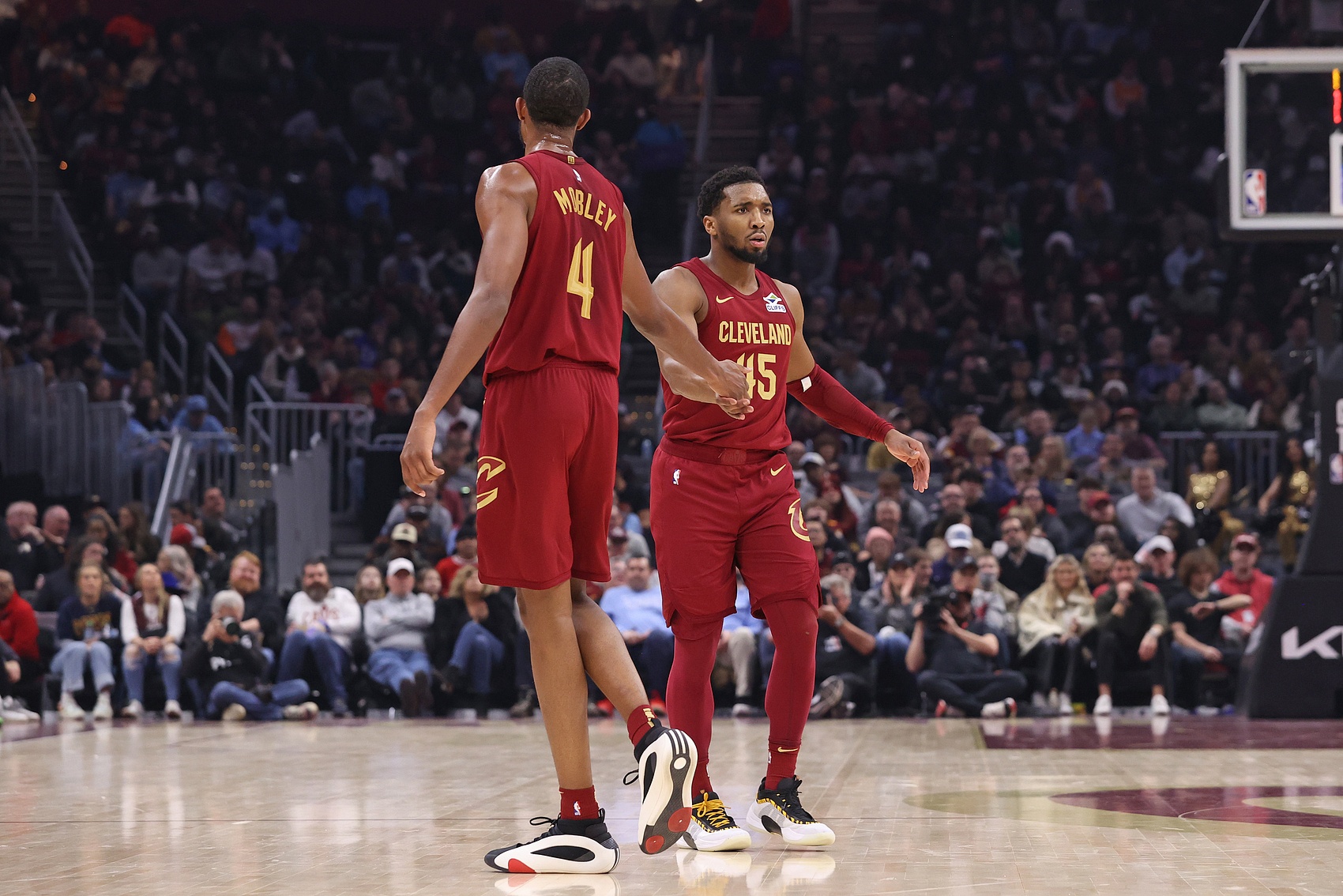 关于哈里斯或将重返赛场，快船备战反扑关键之战的信息