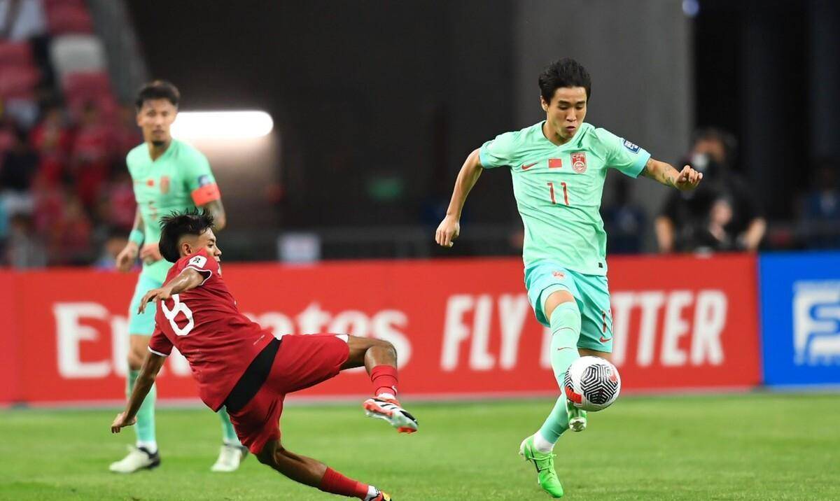 关于比赛中球队战术调整，局势急转直下的信息