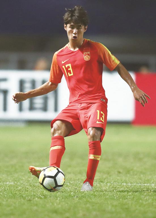 前锋名利双收，积极备战